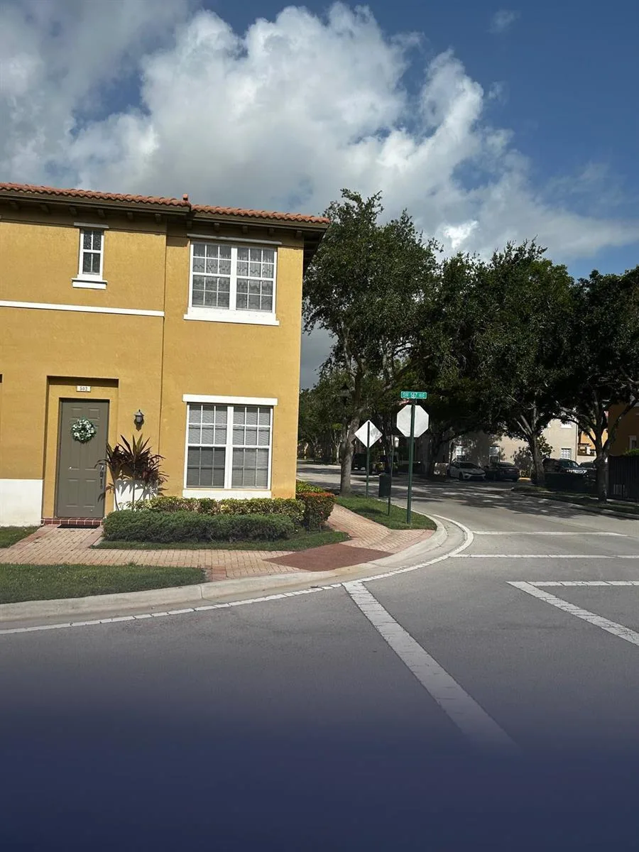502 SW 147th Avenue, Pembroke Pines, FL 33027 photo 5