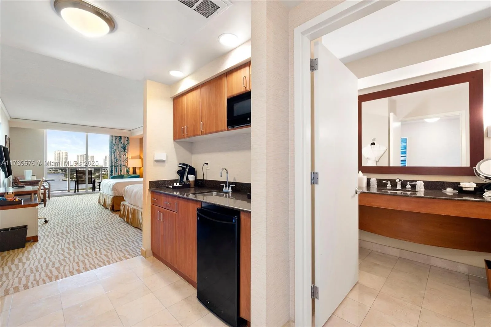 18001 Collins Ave # 1003, Sunny Isles Beach, FL 33160
