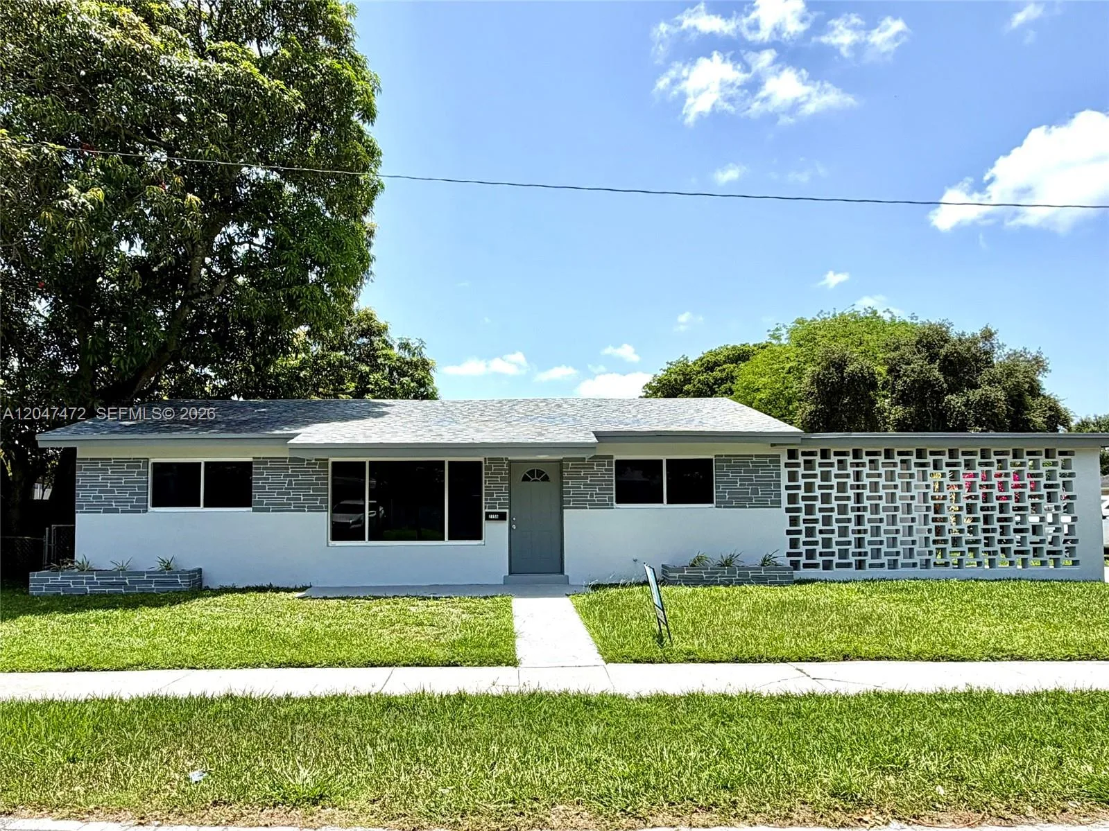 2150 N 66th Ave, Hollywood, FL 33024