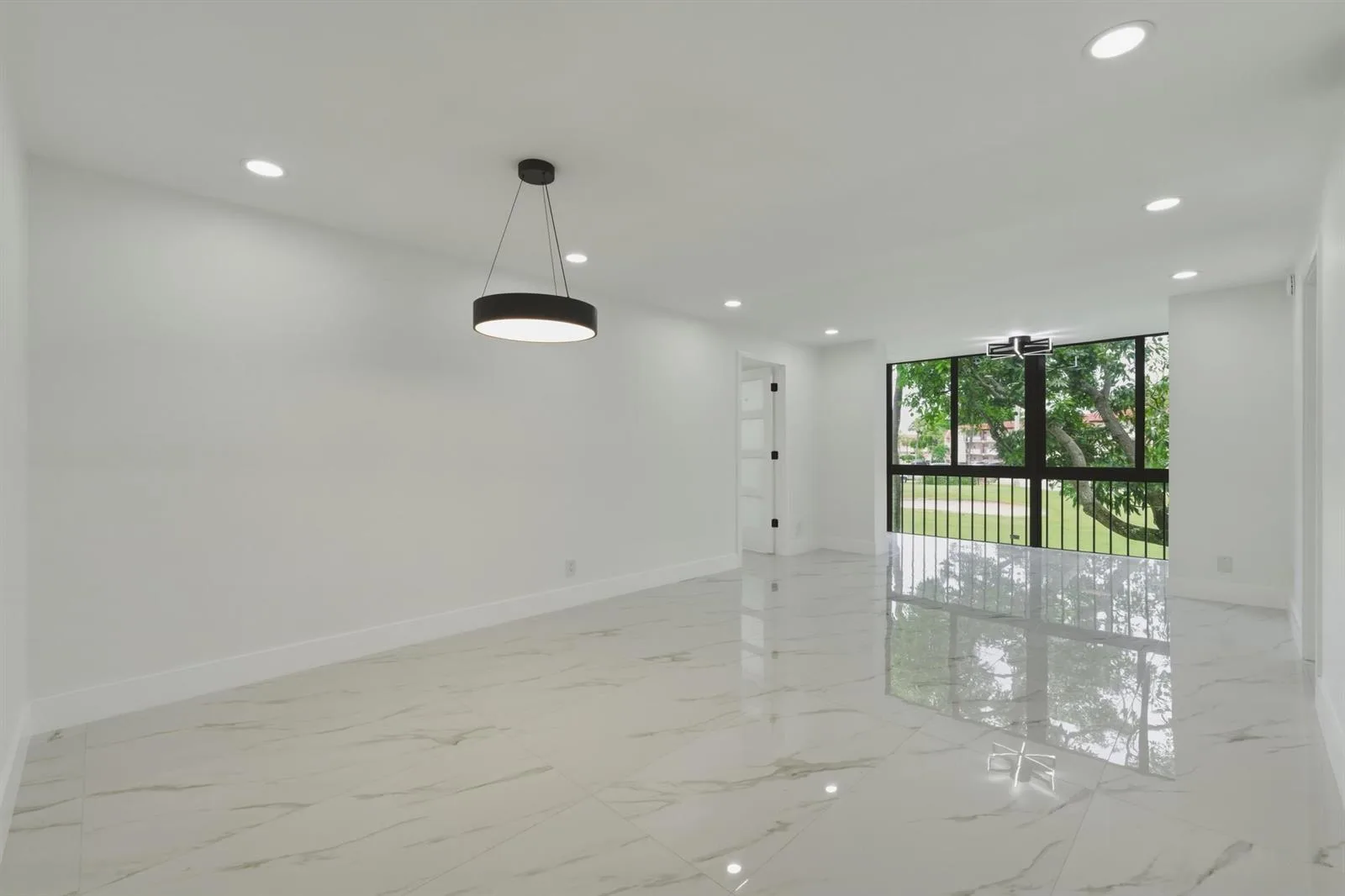 8970 S Hollybrook Boulevard # 205, Pembroke Pines, FL 33025 photo 2