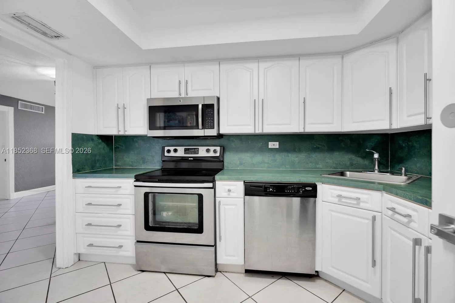 6039 Collins Ave # 311, Miami Beach, FL 33140 photo 9