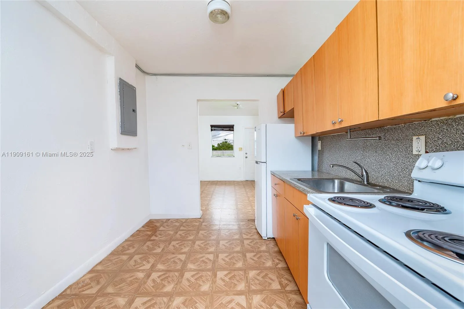10015 SW 170th Ter, Miami, FL 33157 photo 5