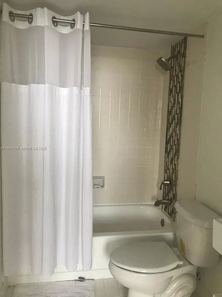 770 Claughton Island Dr # 1404, Miami, FL 33131 photo 4