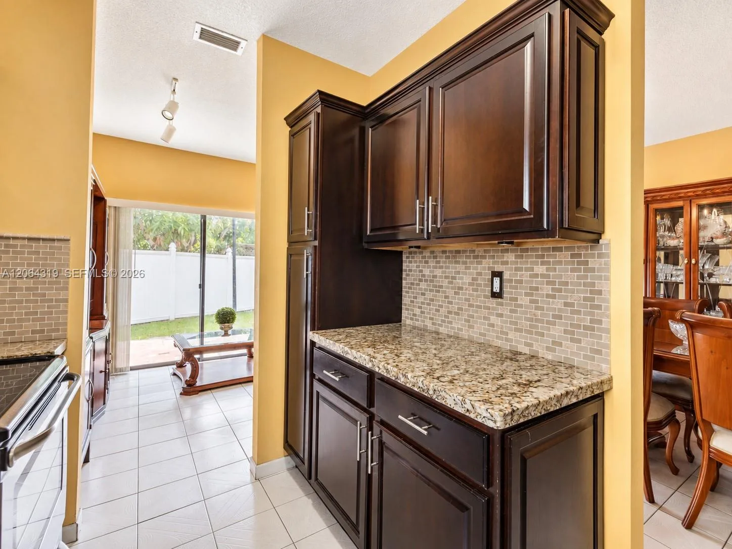 18772 NW 80th Ct, Hialeah, FL 33015 photo 10