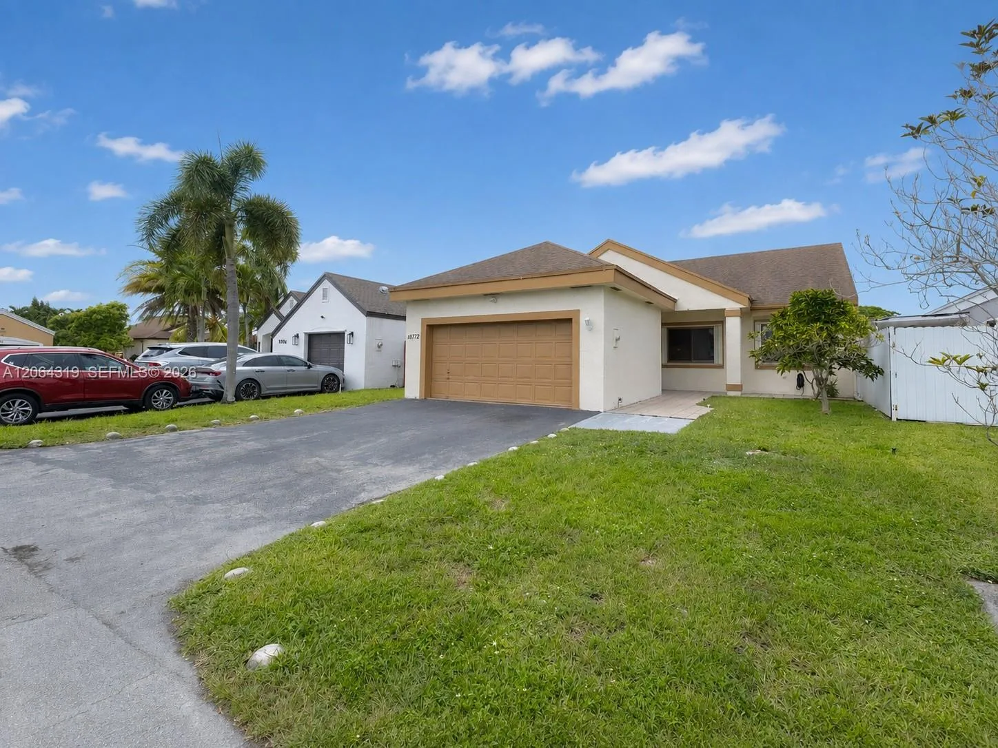18772 NW 80th Ct, Hialeah, FL 33015 photo 2