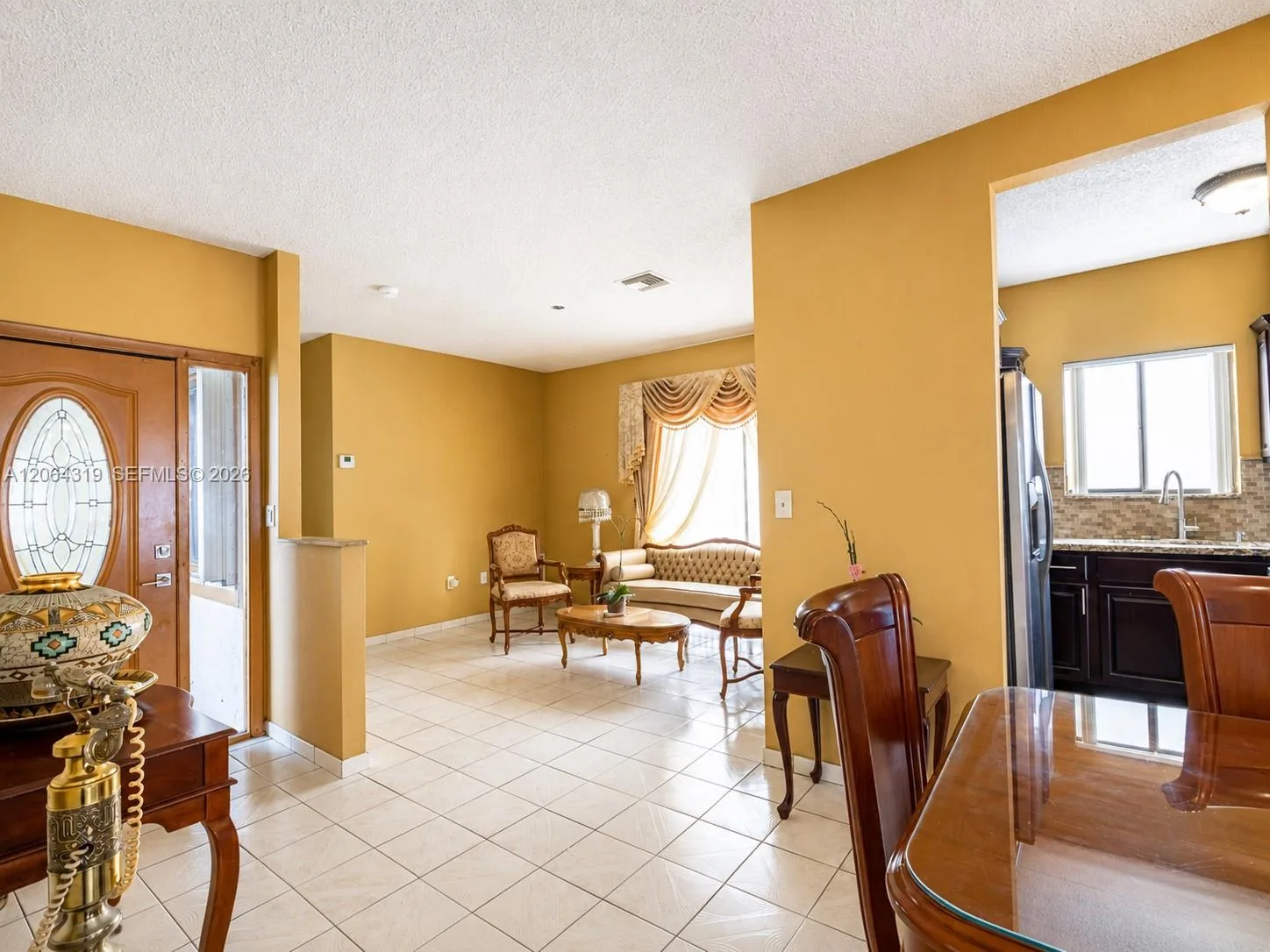 18772 NW 80th Ct, Hialeah, FL 33015 photo 4