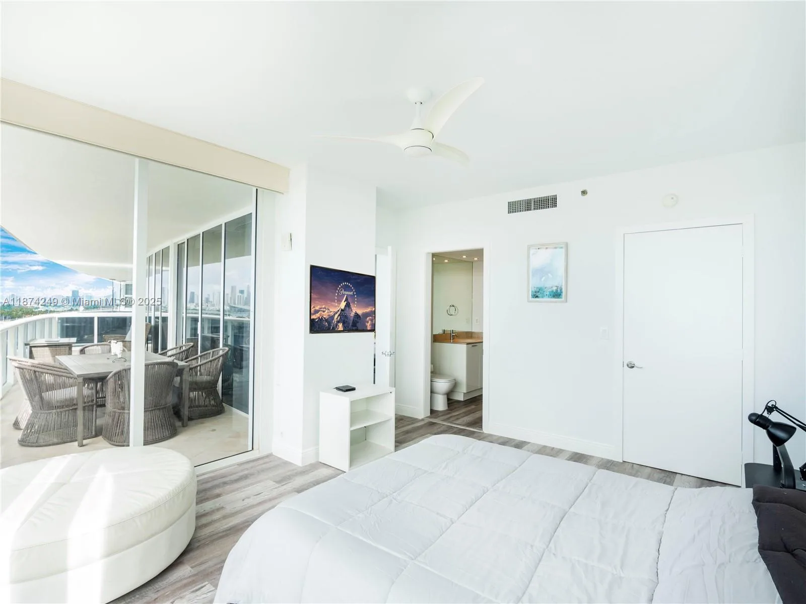 400 Alton Rd # 1104, Miami Beach, FL 33139 photo 8