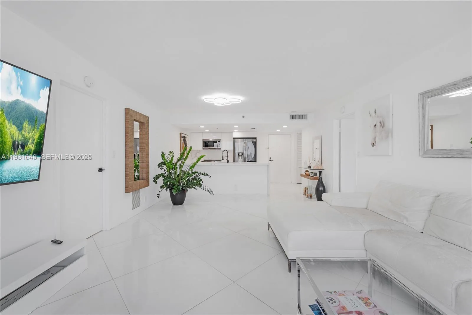 7601 E Treasure Dr # 819, North Bay Village, FL 33141 photo 8