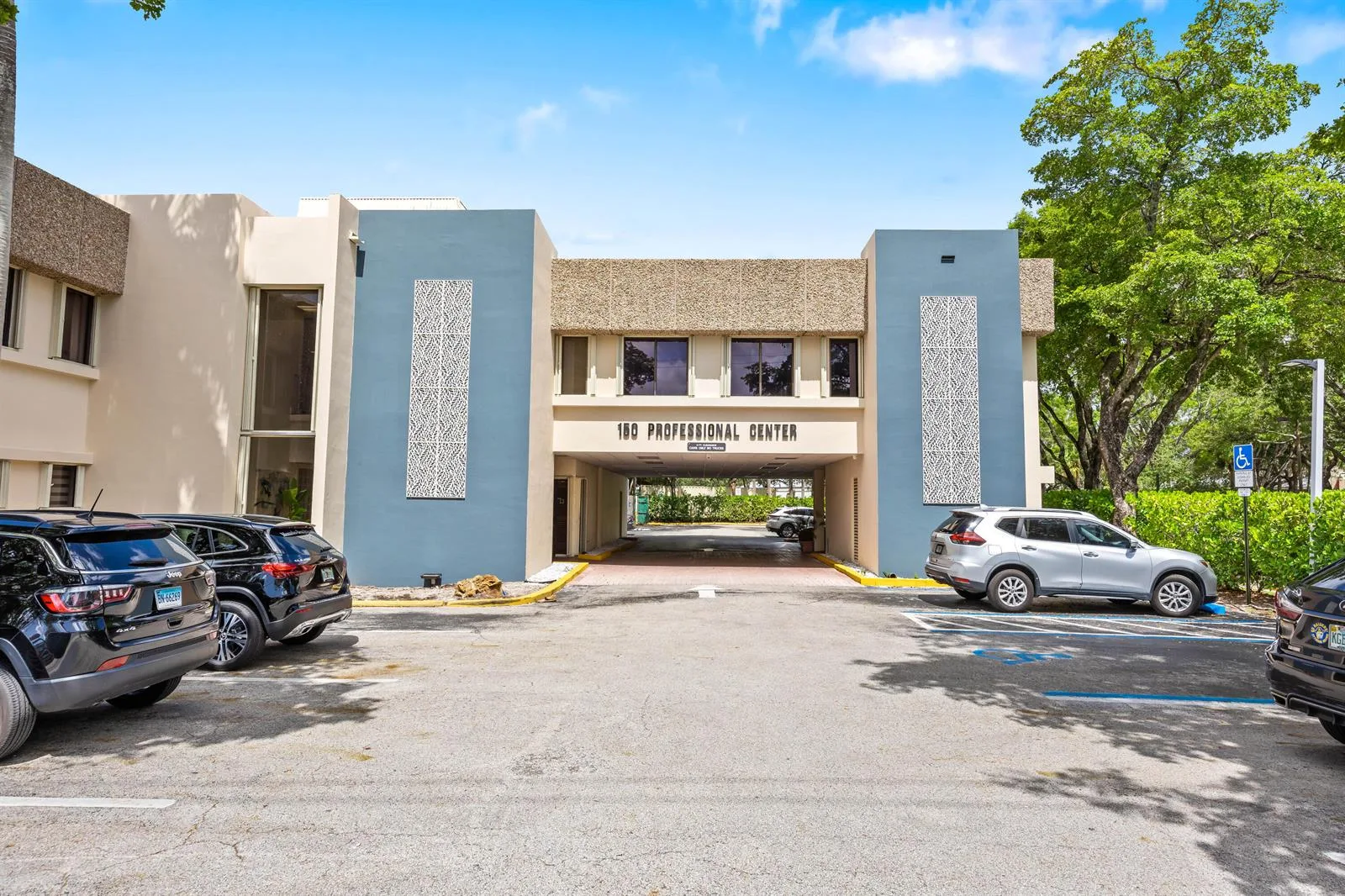 150 NW 70th Avenue # 04, Plantation, FL 33317