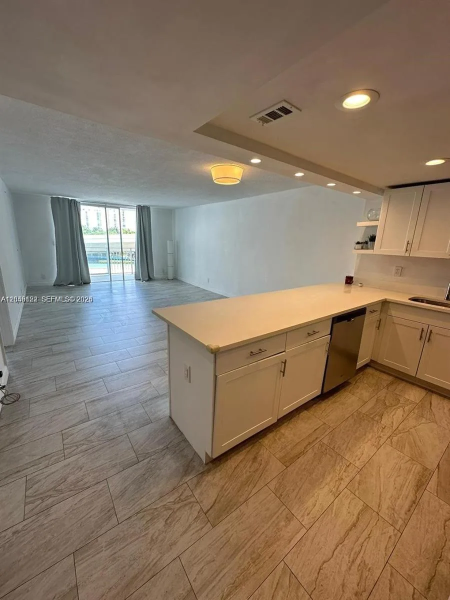 1801 S Ocean Dr # 333, Hallandale Beach, FL 33009 photo 9