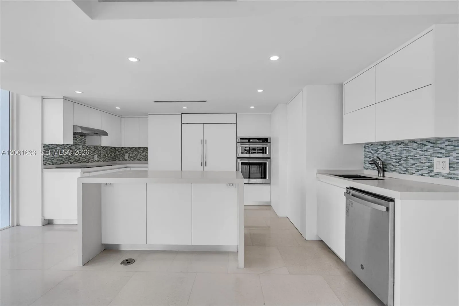 881 Ocean Dr # 7H, Key Biscayne, FL 33149 photo 12