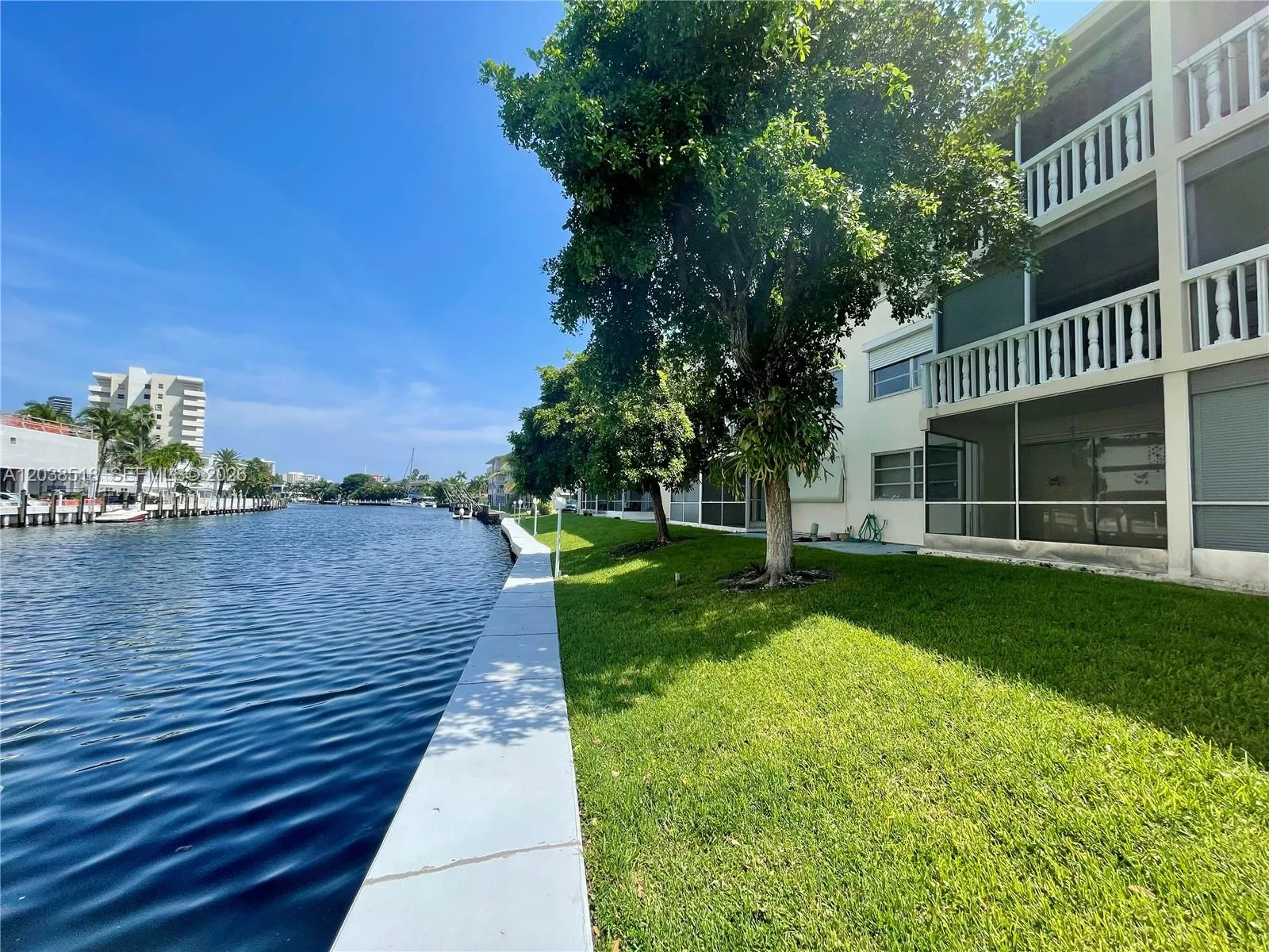 450 Paradise Isle Blvd # 205, Hallandale Beach, FL 33009