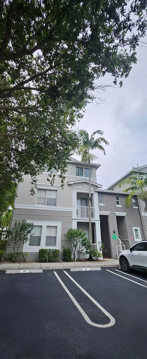 1110 E Shoma Drive E # 423, Royal Palm Beach, FL 33414 photo 2