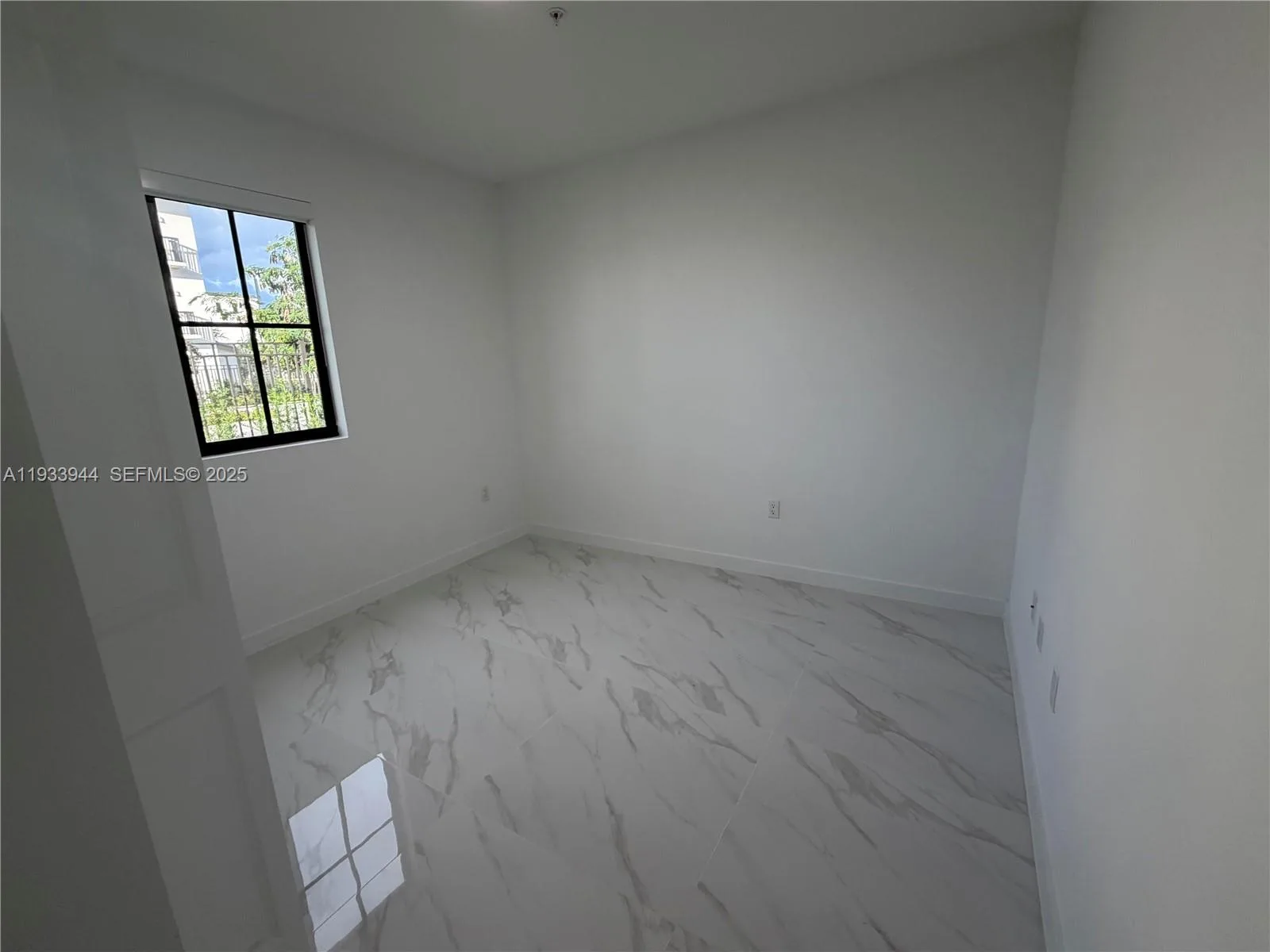 2306 E 4th ave # 303, Hialeah, FL 33013 photo 4