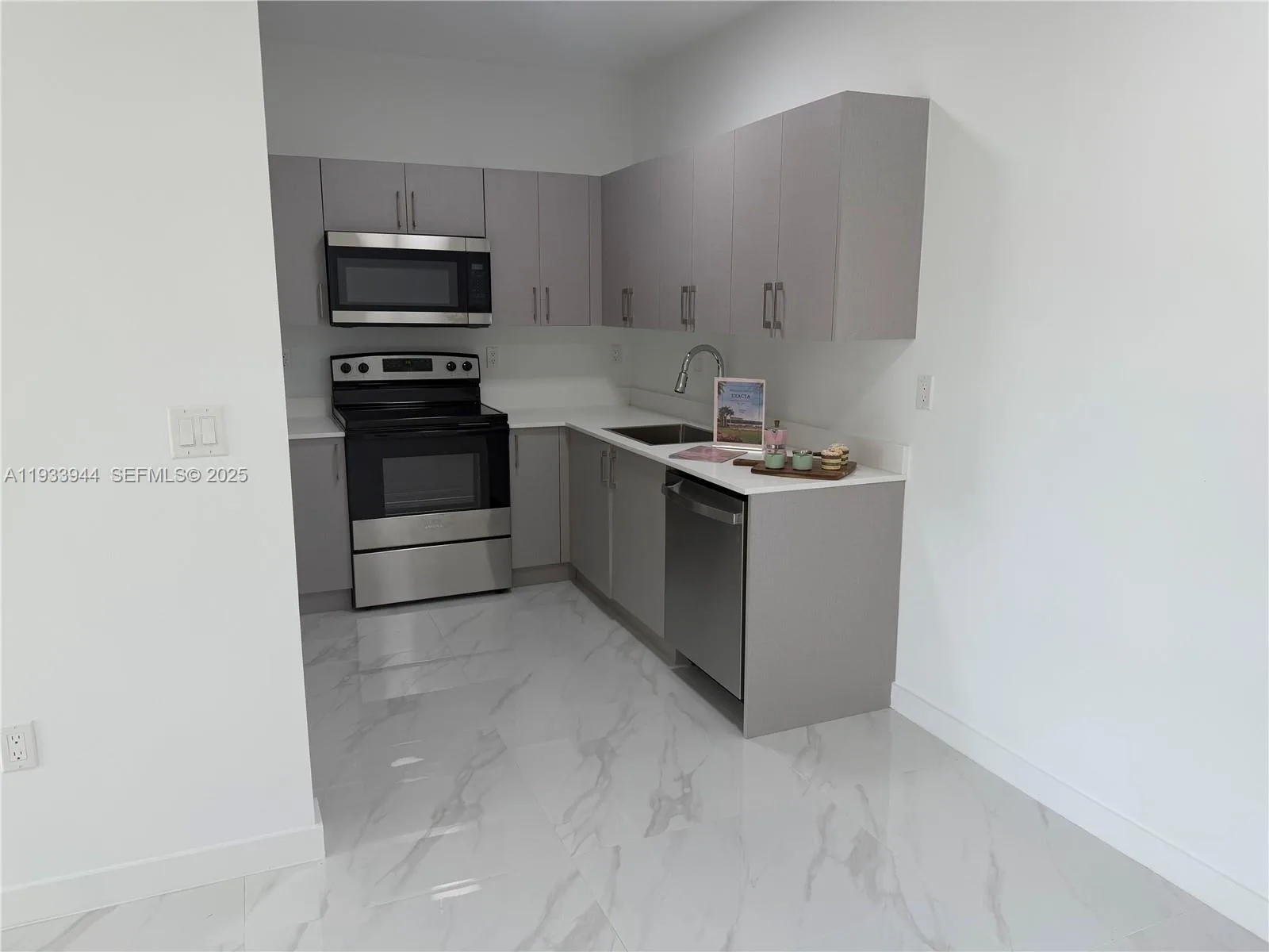 2306 E 4th ave # 303, Hialeah, FL 33013 photo 5
