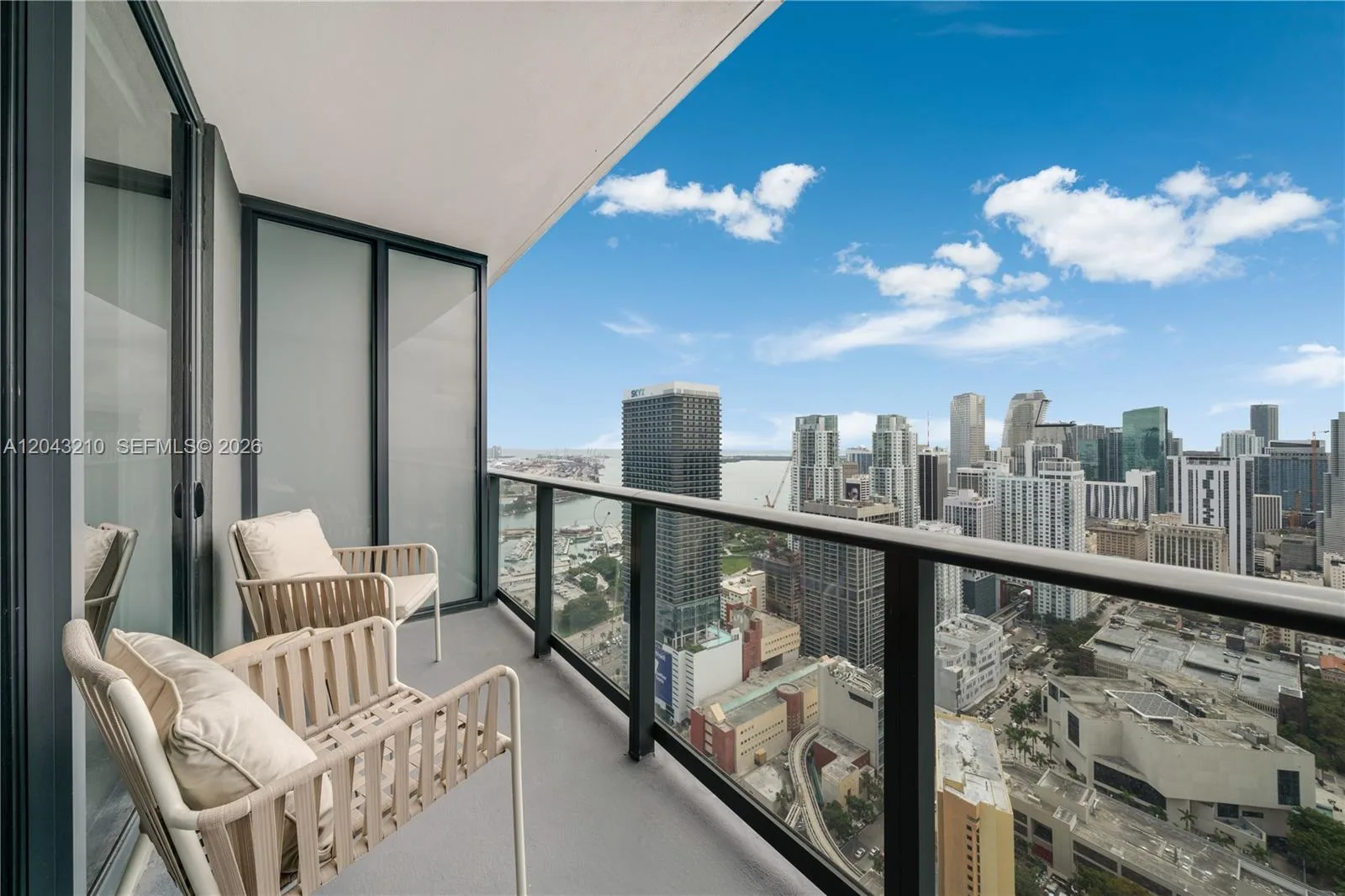 159 NE 6th St # 4212, Miami, FL 33132 photo 5