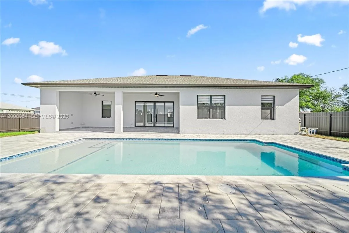 122 NE 11th Ter, Cape Coral, FL 33909 photo 3