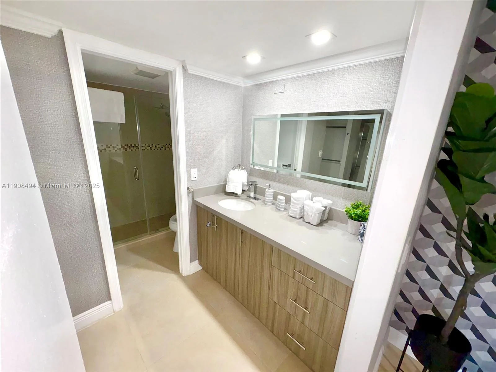 20500 W Country Club Dr # 501, Aventura, FL 33180 photo 11