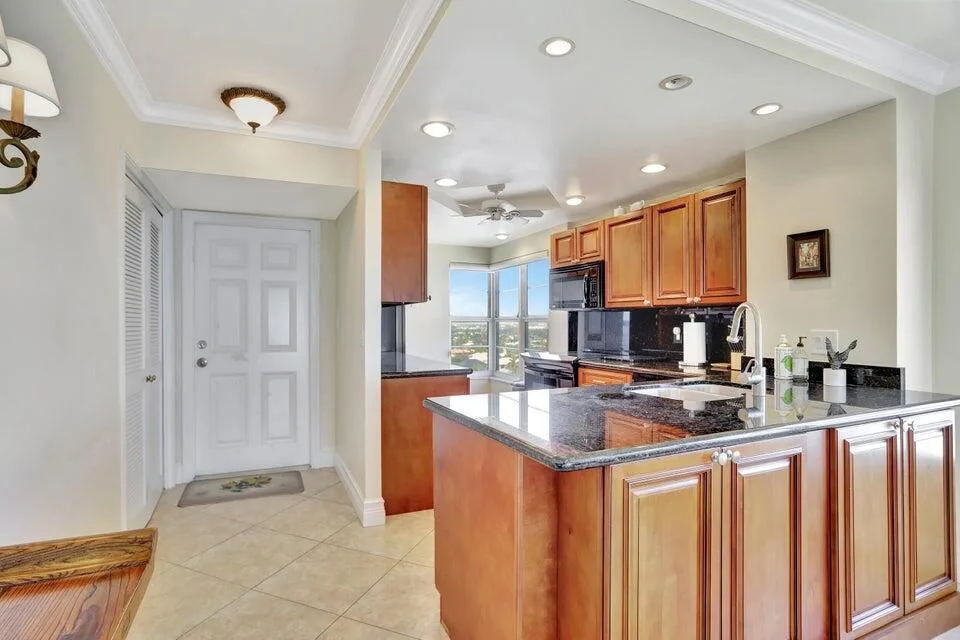 1021 Hillsboro Mile # 1108, Hillsboro Beach, FL 33062 photo 2