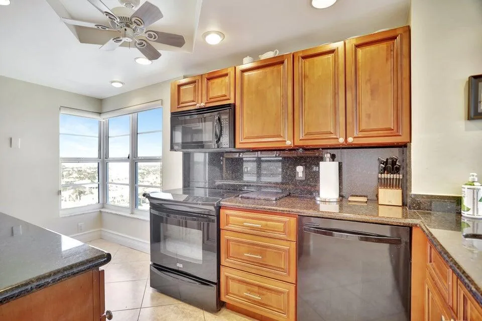 1021 Hillsboro Mile # 1108, Hillsboro Beach, FL 33062 photo 3