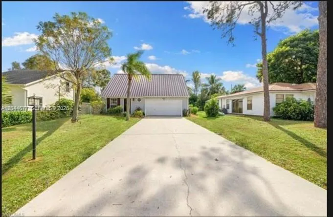4210 CINDY, Naples, FL 34112