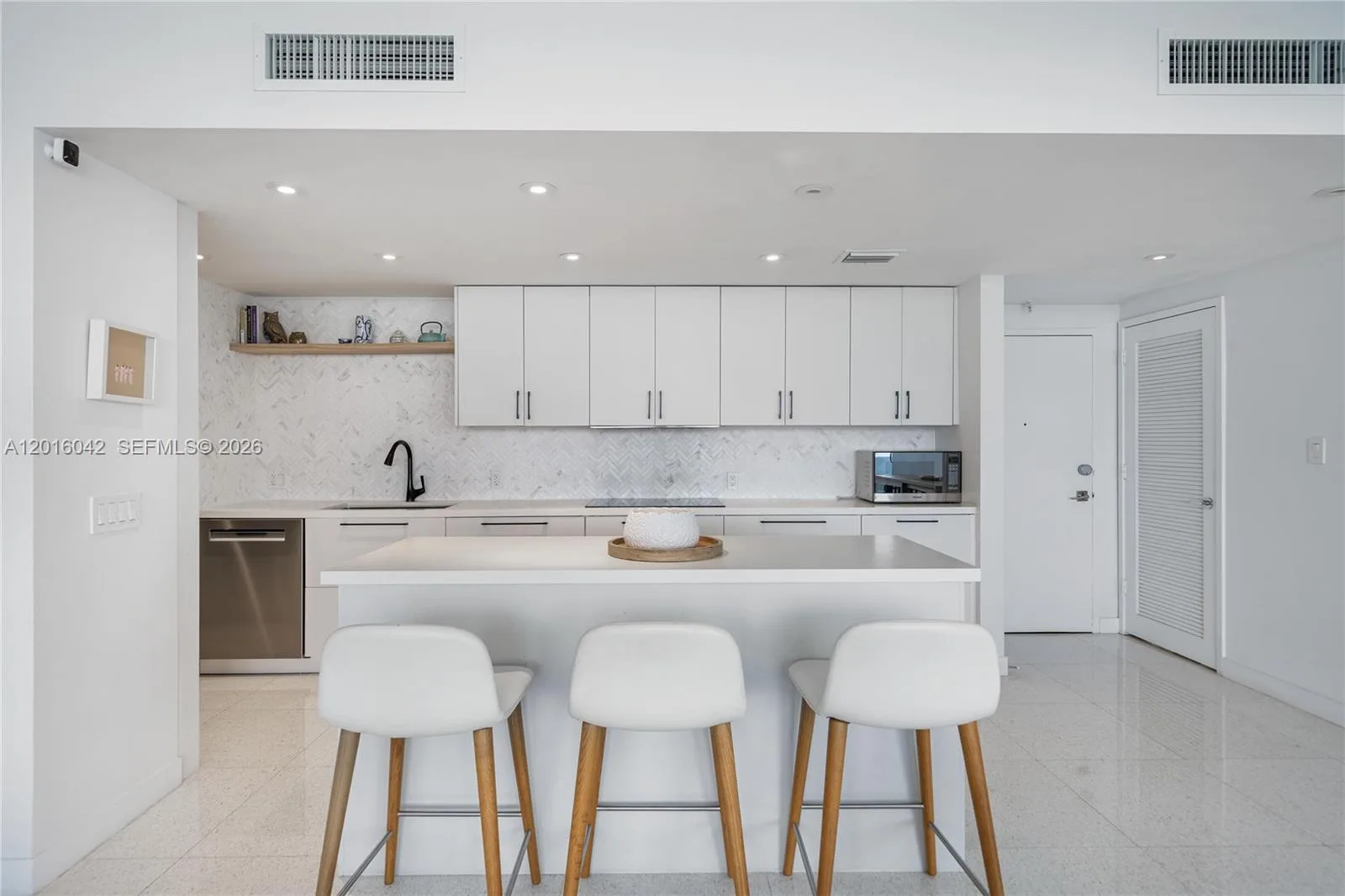 20 Island Ave # 1401, Miami Beach, FL 33139 photo 5