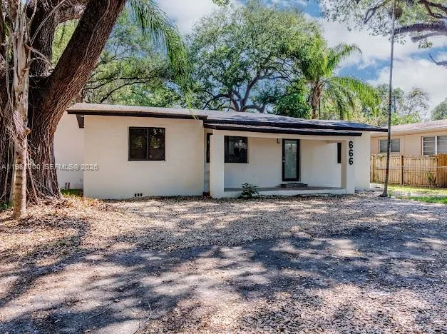 666 NE 164th Ter, Miami, FL 33162 photo 11