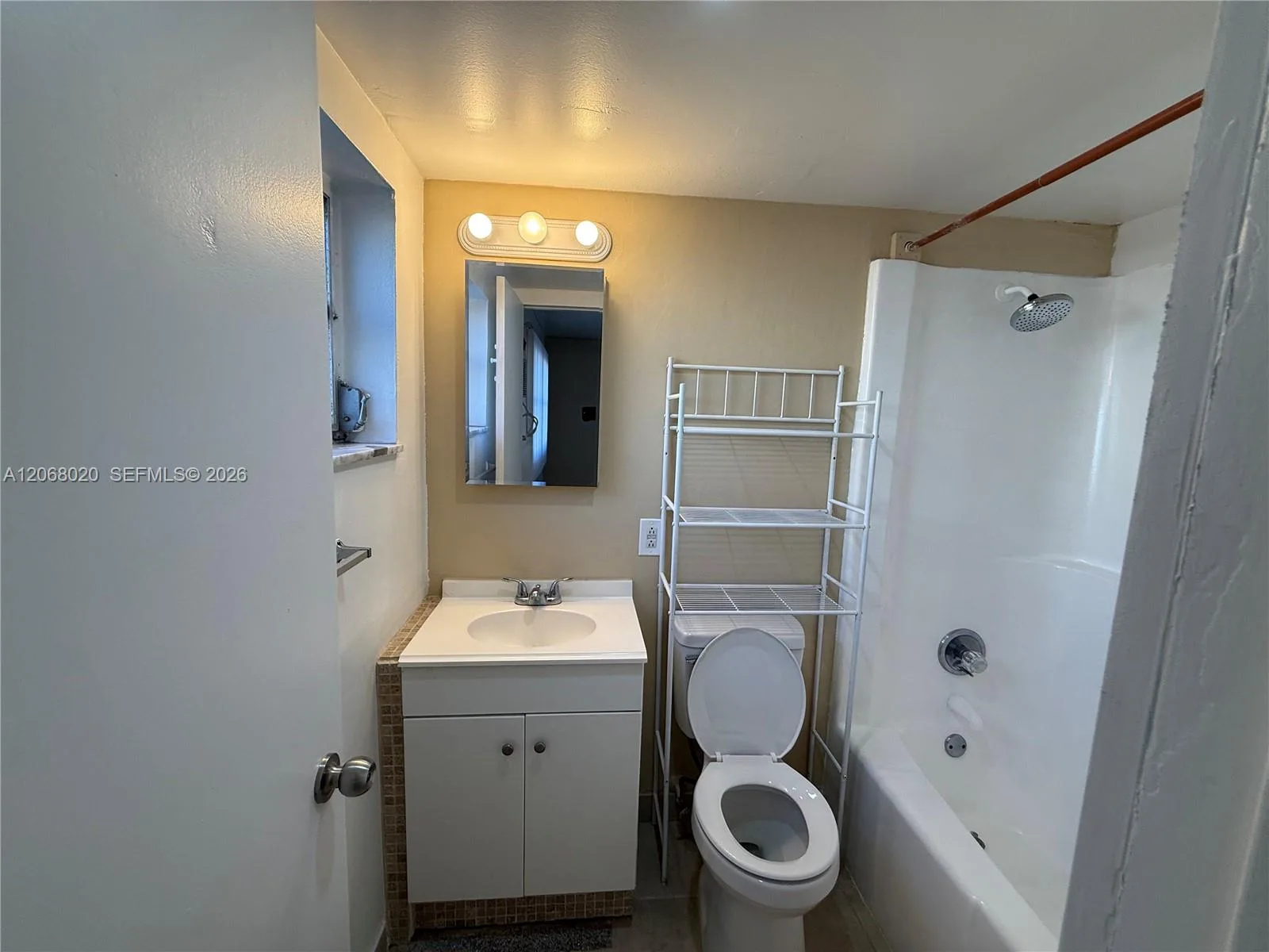 5168 NE 6th Ave # 407, Oakland Park, FL 33334 photo 3