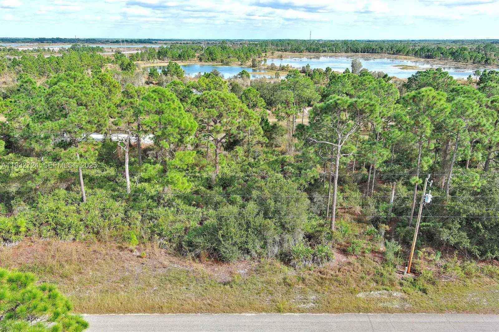 1261 NAPLES AVE S, Fort Myers, FL 33913 photo 2