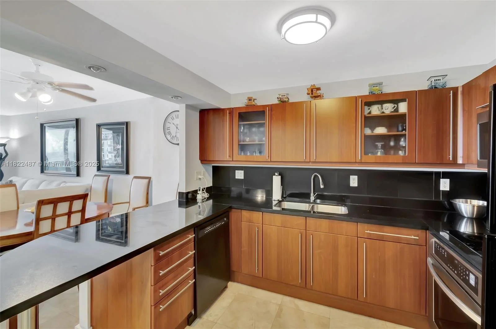 2301 Collins Ave # 1425, Miami Beach, FL 33139 photo 4