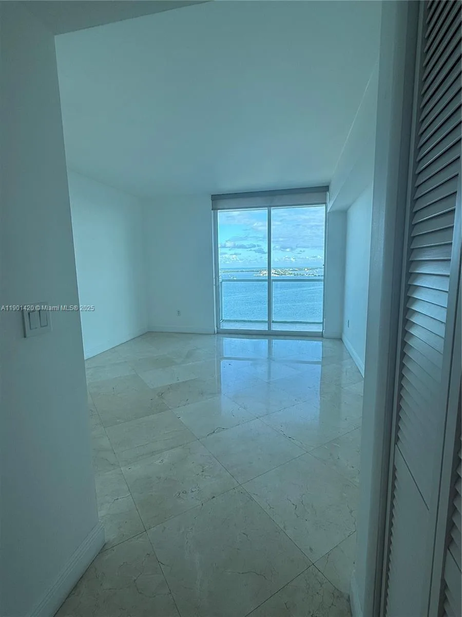 218 SE 14th St # 2203, Miami, FL 33131 photo 4