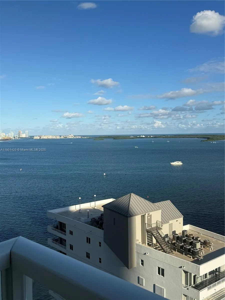 218 SE 14th St # 2203, Miami, FL 33131 photo 8