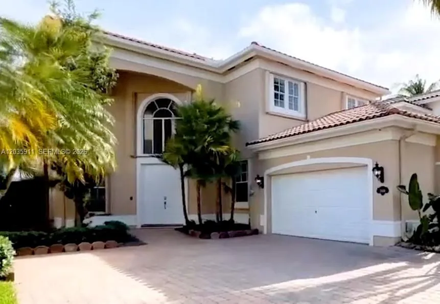 3944 194th Trl, Sunny Isles Beach, FL 33160