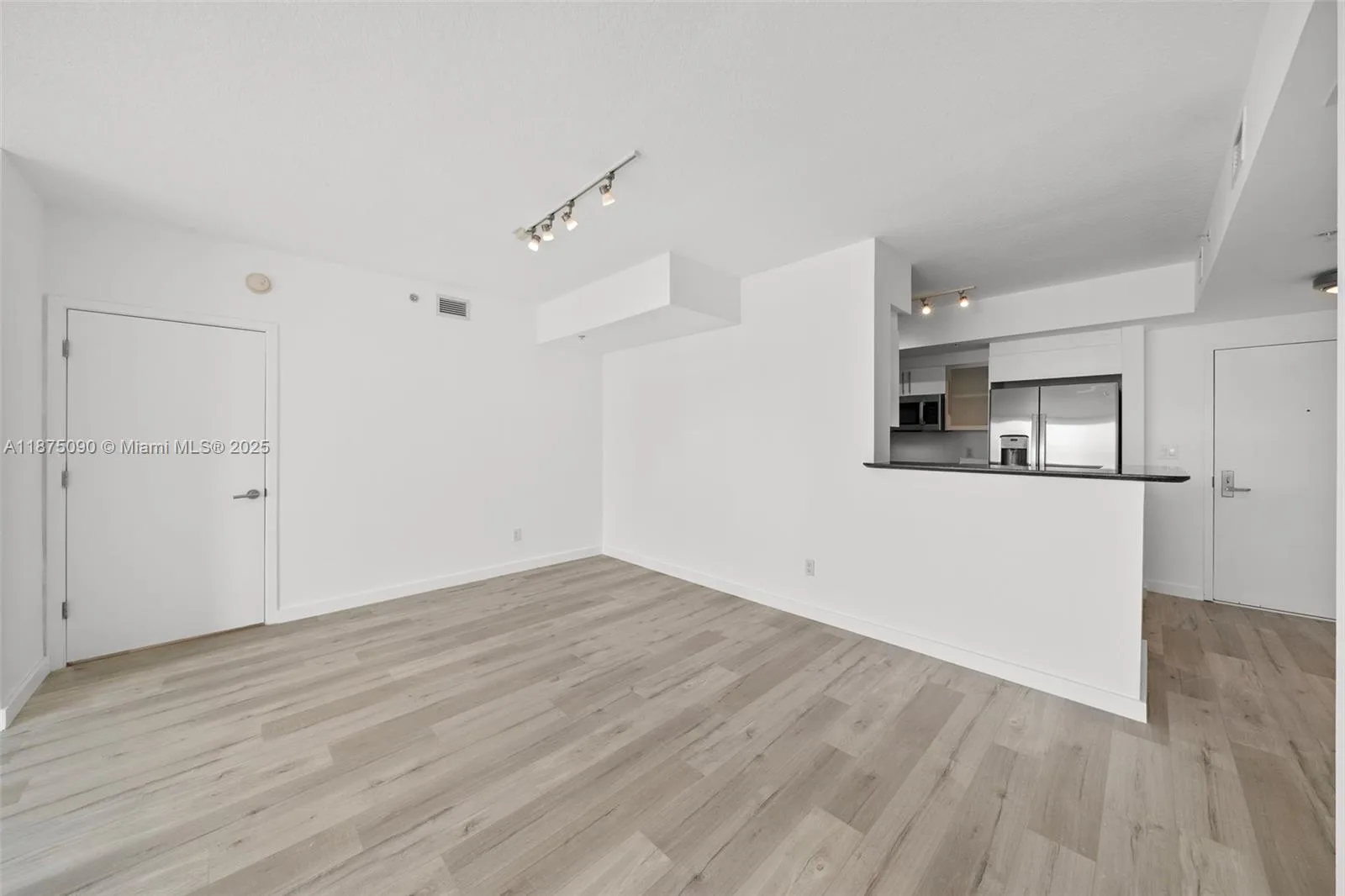 325 S Biscayne Blvd # 3819, Miami, FL 33131 photo 10
