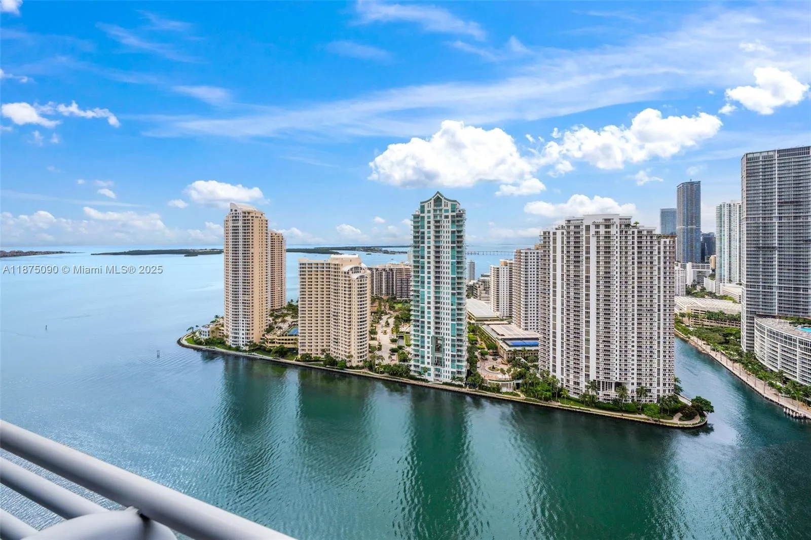 325 S Biscayne Blvd # 3819, Miami, FL 33131 photo 2