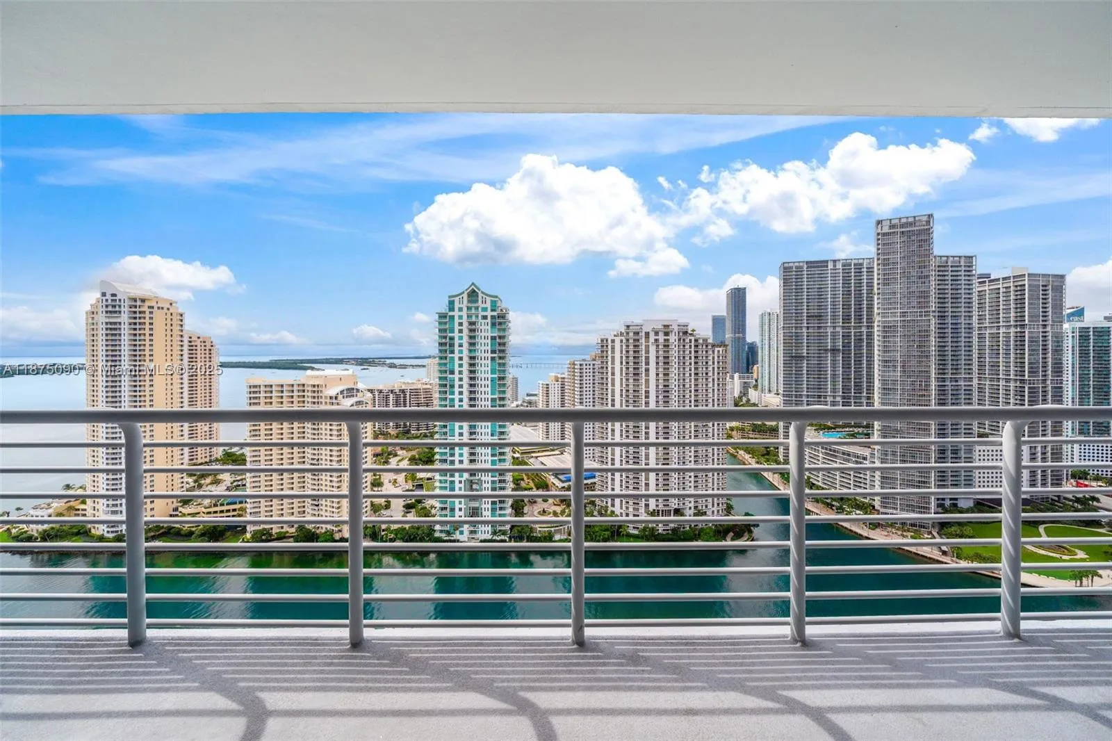325 S Biscayne Blvd # 3819, Miami, FL 33131 photo 3
