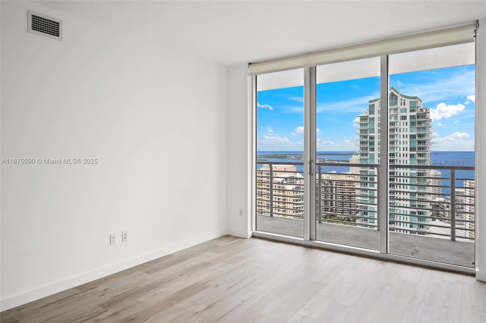 325 S Biscayne Blvd # 3819, Miami, FL 33131 photo 5