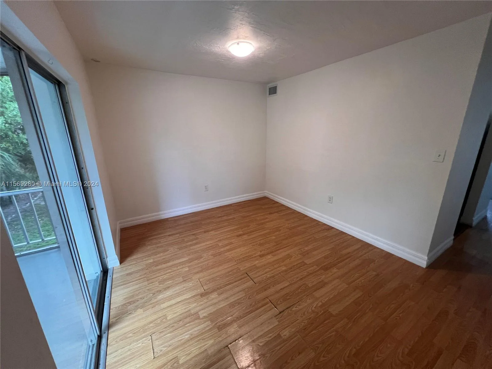 2828 Jackson ST # B8, Fort Myers, FL 33901 photo 3