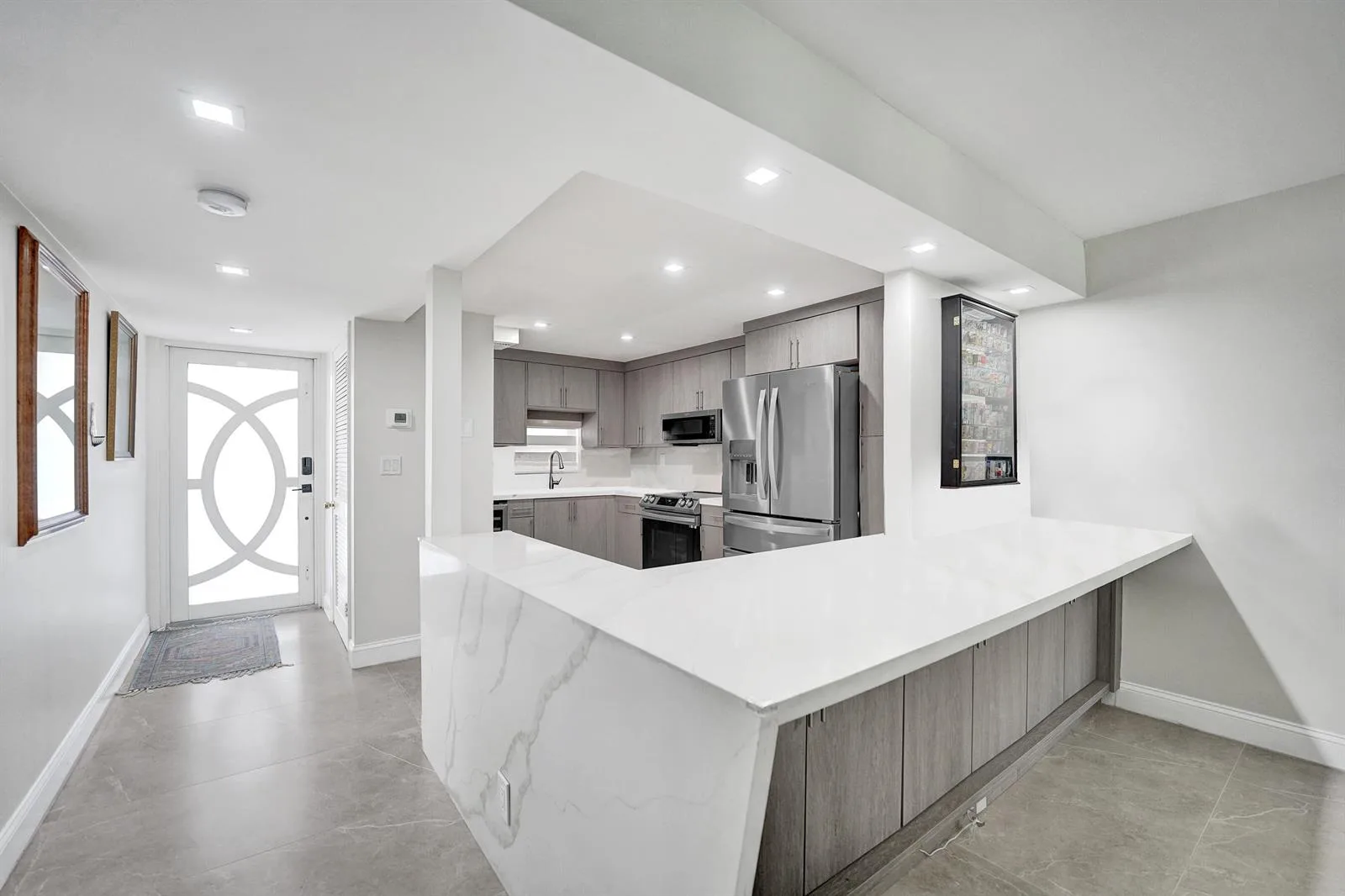 9410 N Hollybrook Lake Drive # 201, Pembroke Pines, FL 33025