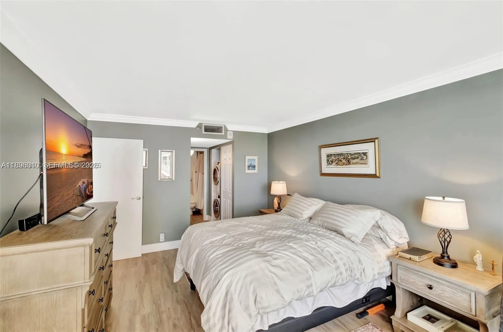 7601 E Treasure Dr # 1410, North Bay Village, FL 33141