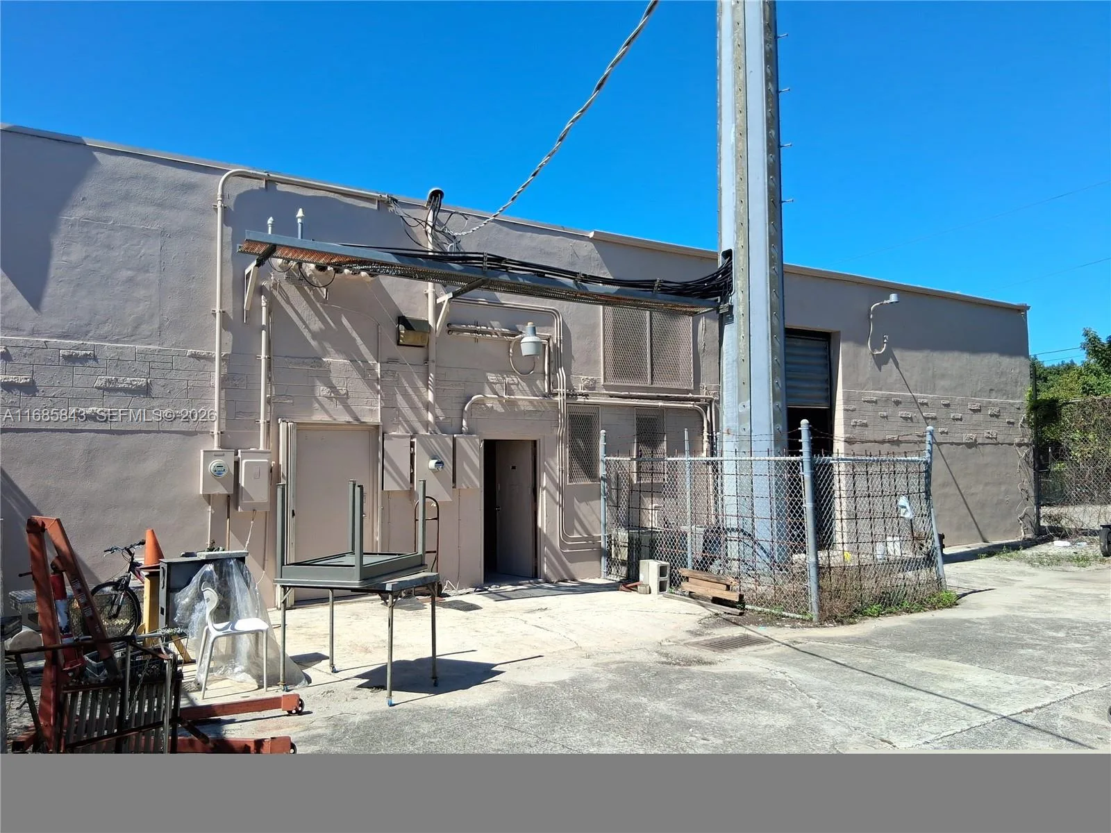 Listing photo 5