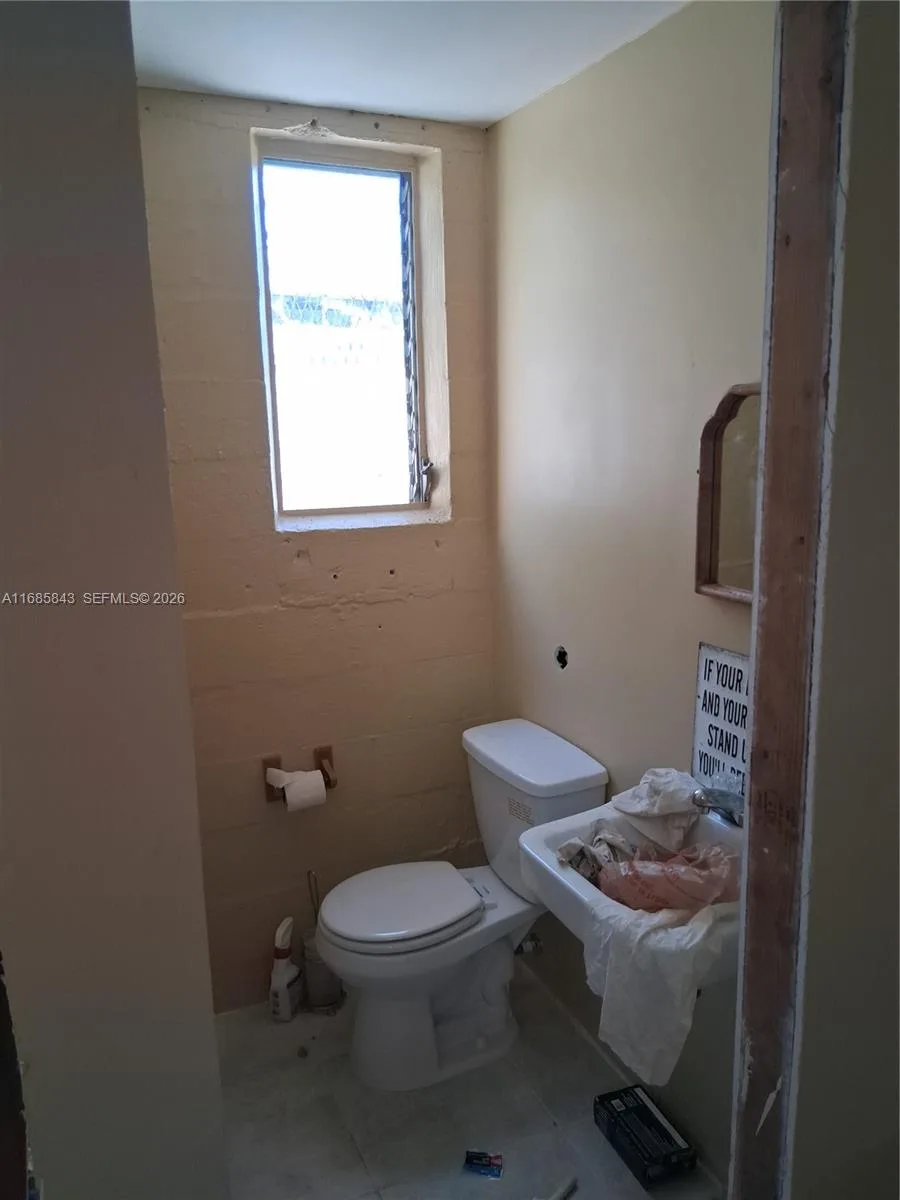 Listing photo 8