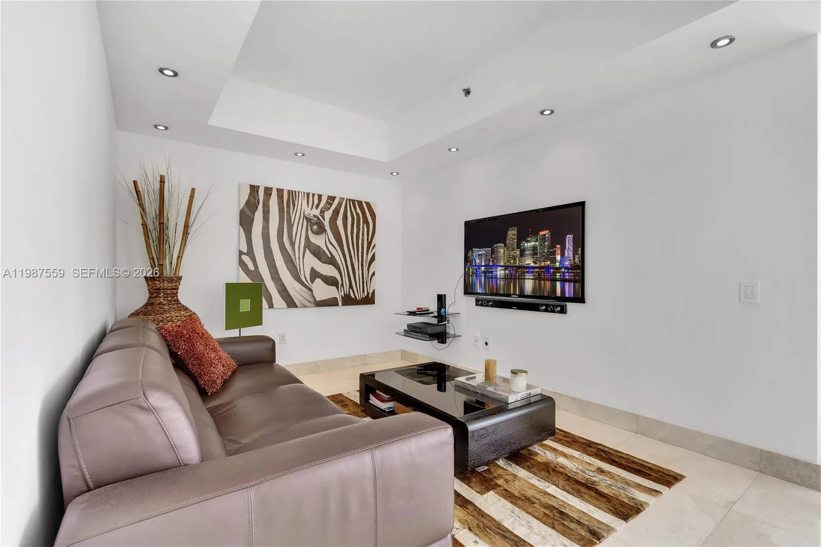 450 Alton Rd # 2005, Miami Beach, FL 33139 photo 10