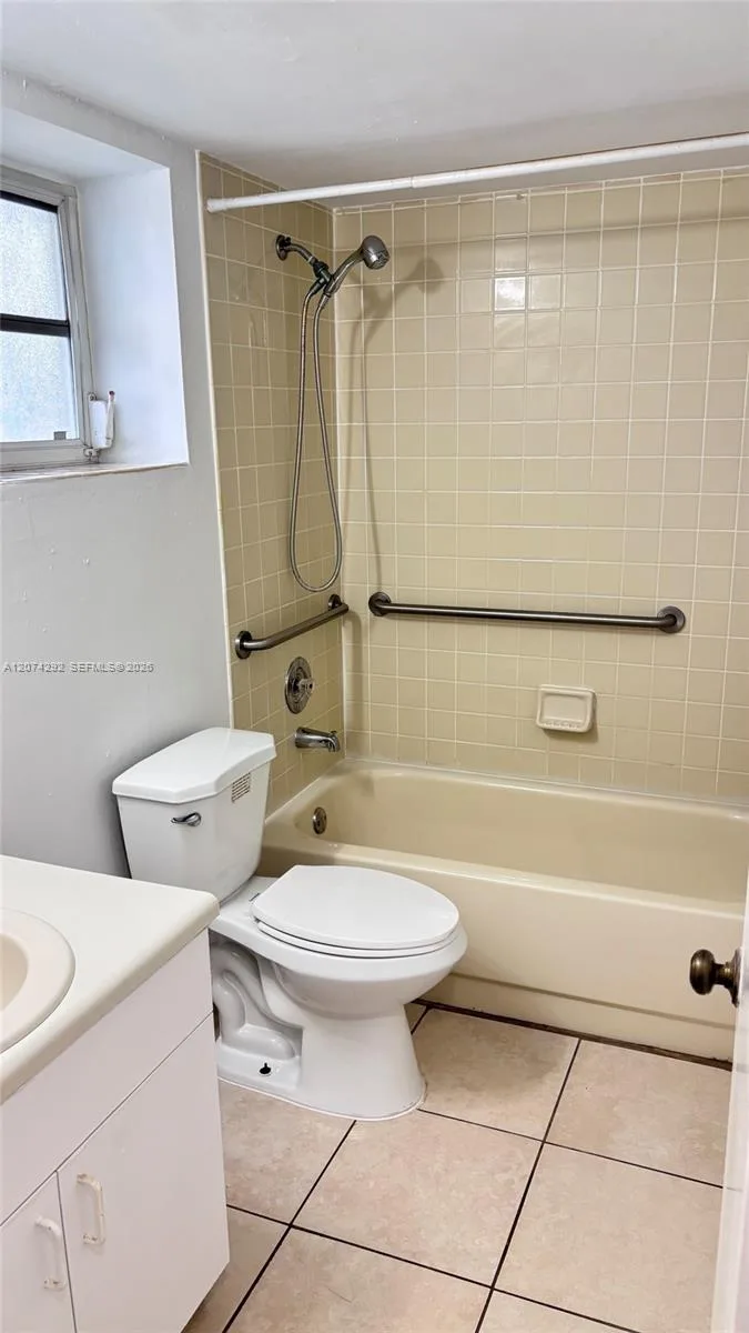 21121 SW 85th Ave # 308, Cutler Bay, FL 33189 photo 9