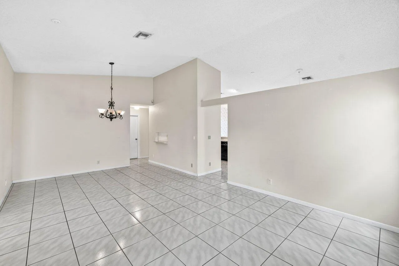 10001 Country Brook Road, Boca Raton, FL 33428 photo 5