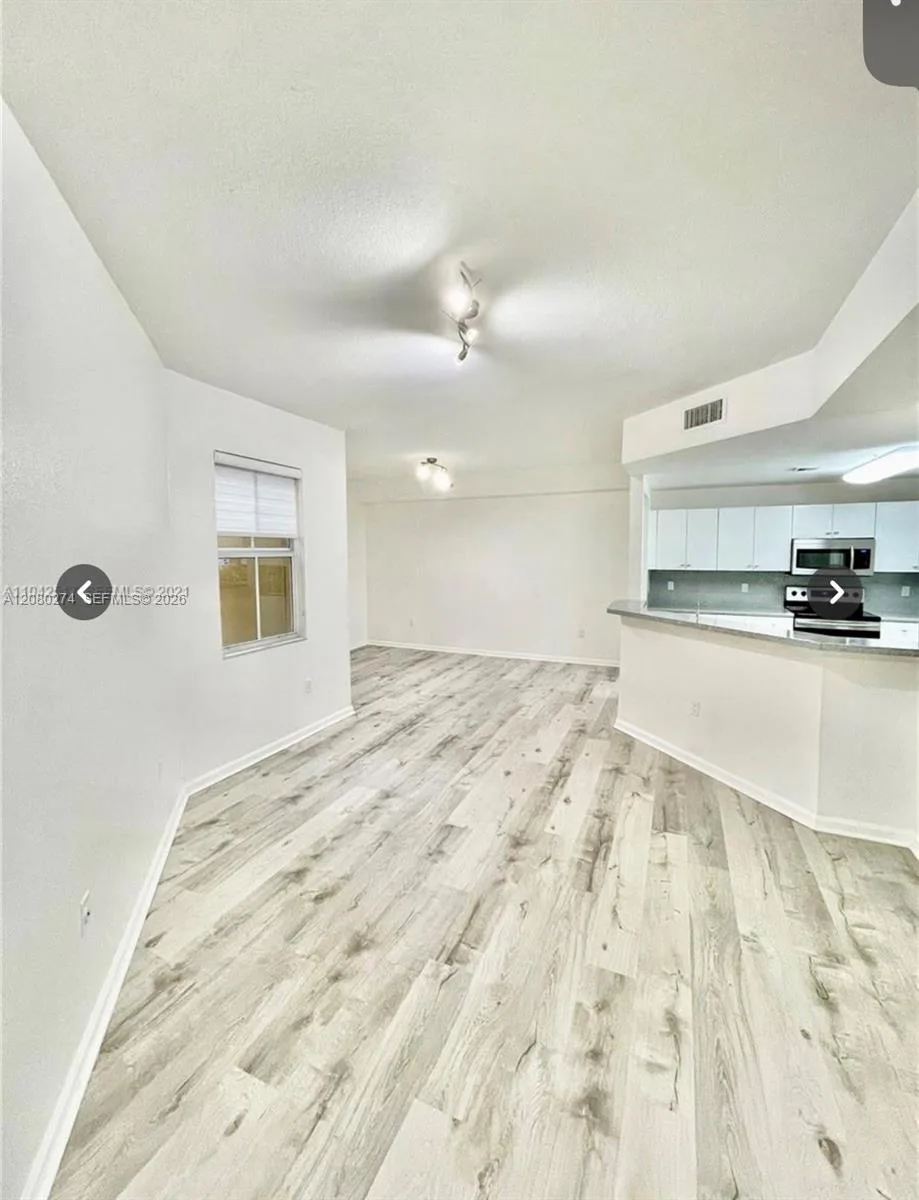 10902 NW 83 St # 219, Doral, FL 33178