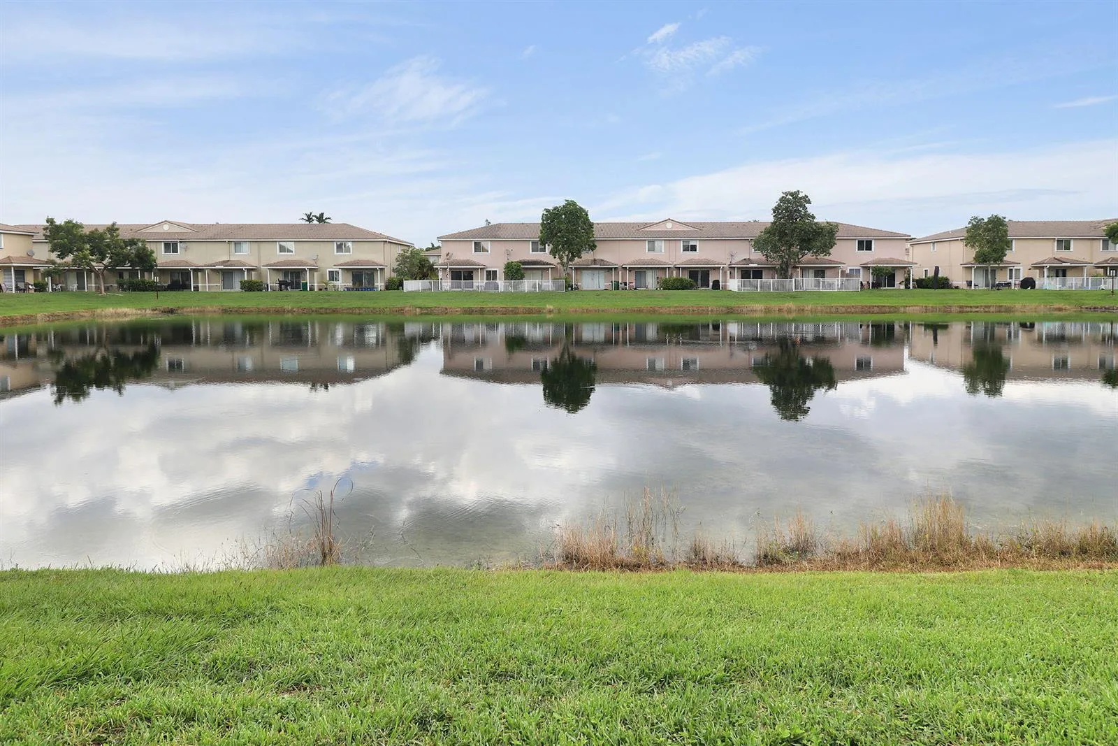 5930 ROYAL Way, Tamarac, FL 33321 photo 3