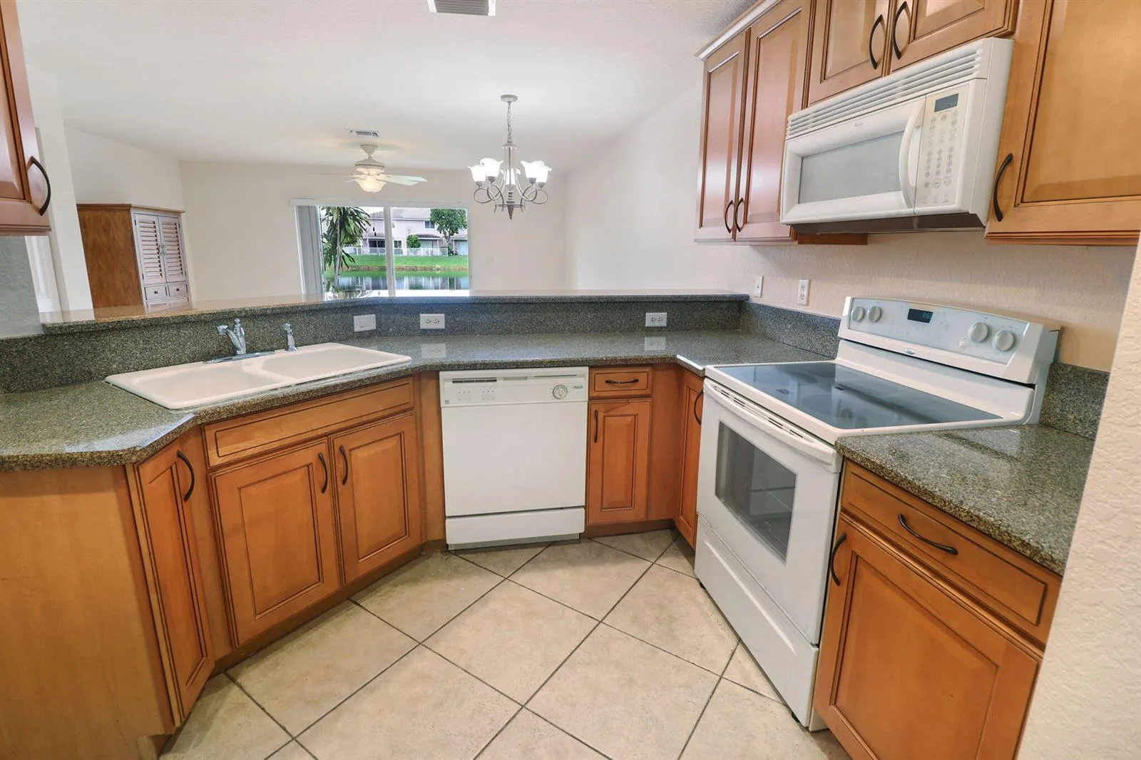 5930 ROYAL Way, Tamarac, FL 33321 photo 5