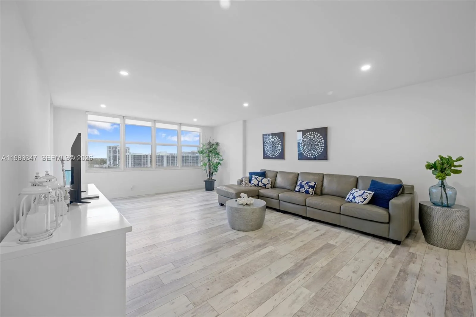 3725 S Ocean Dr # 924, Hollywood, FL 33019 photo 3