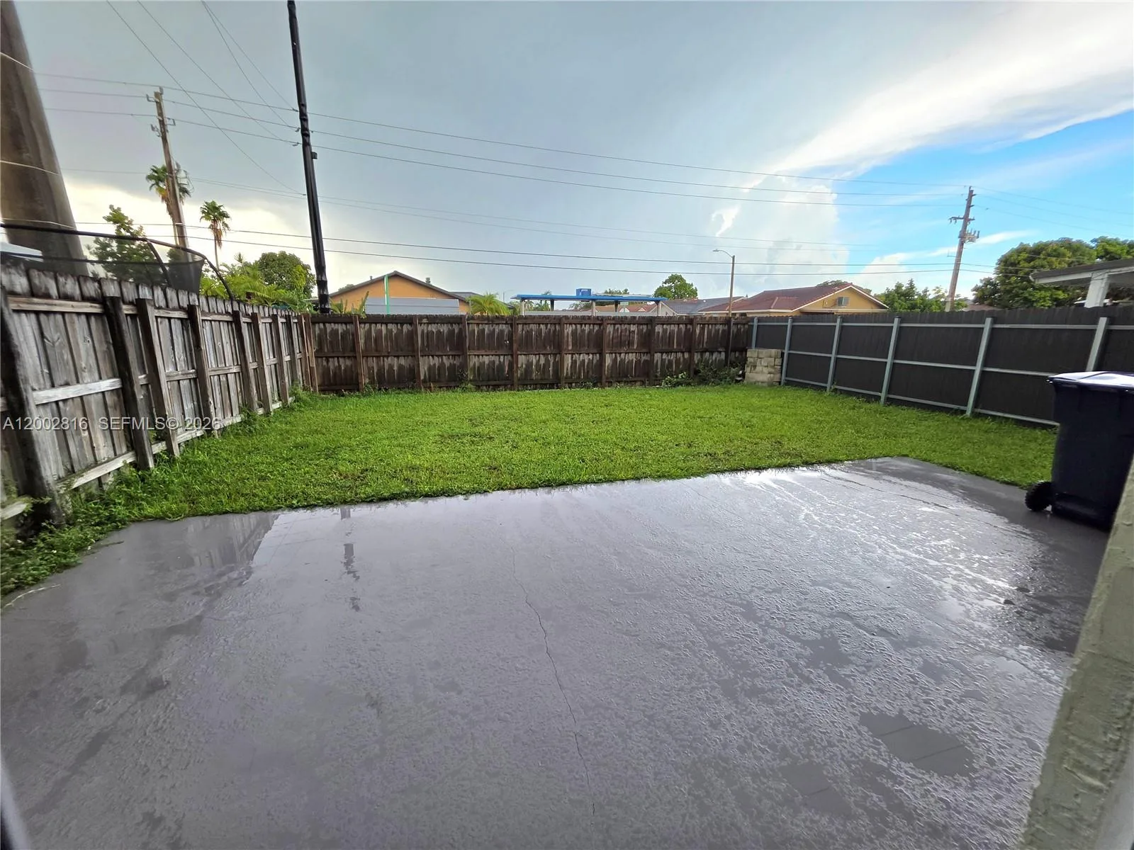 Listing photo 10
